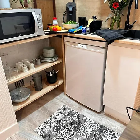 Beau Et Sa Terrasse Quartier Historique Lägenhet *